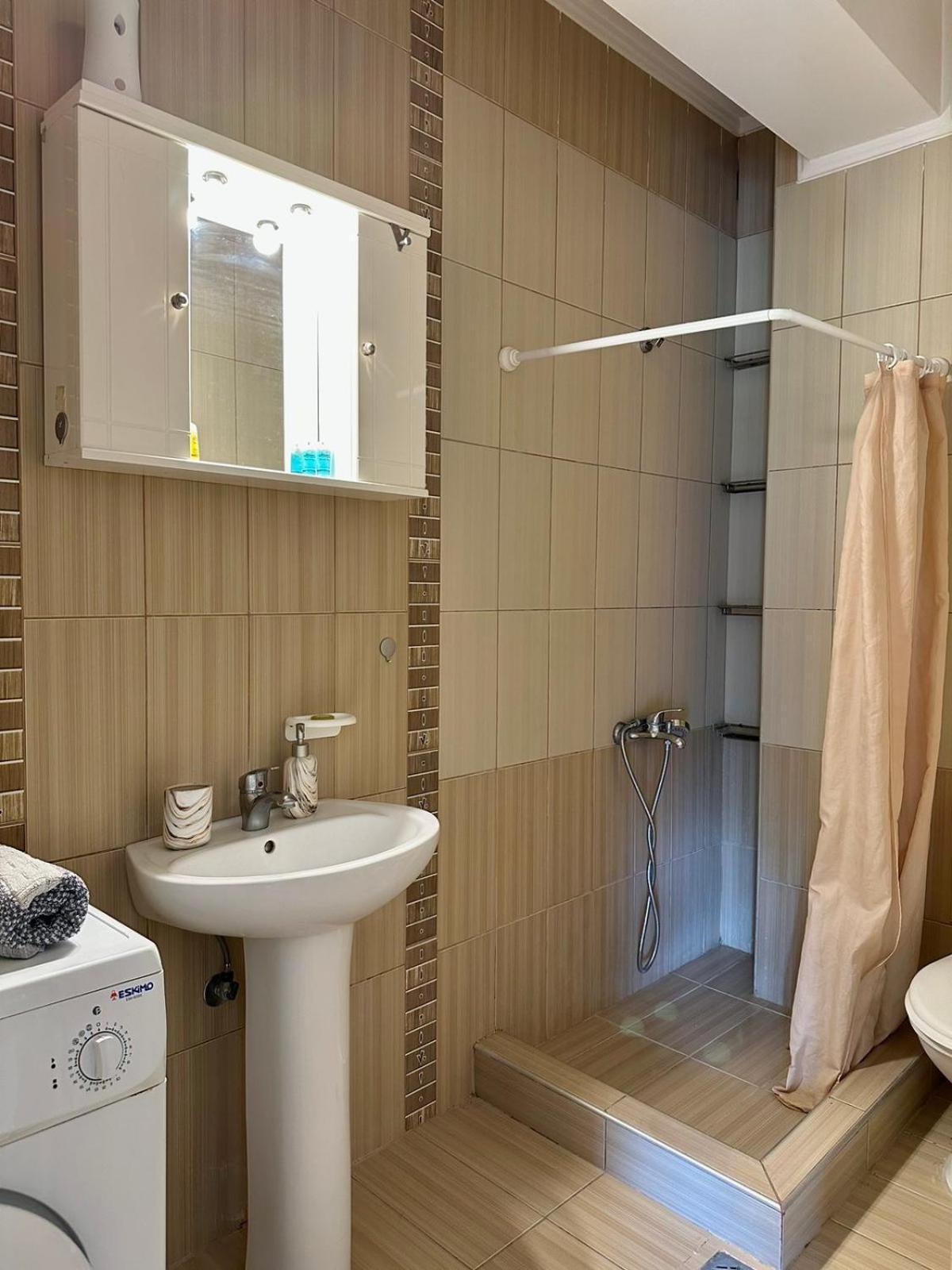 Canal Luxury Apartments เนอาโปติไดอา ภายนอก รูปภาพ
